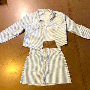 Cropped ética Jean jacket with matching skirt